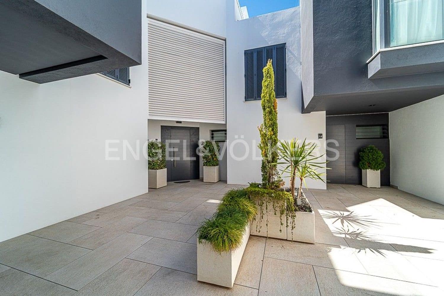 3 sovrum Hus till salu i Estepona med pool garage - 3 450 000 € (Ref: 9733479)