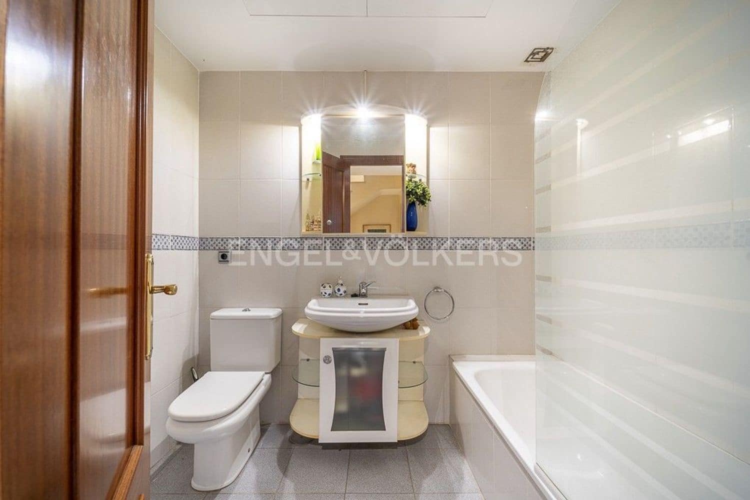 4 Zimmer Haus zu verkaufen in Estepona mit Garage - 695.000 € (Ref: 9733480)