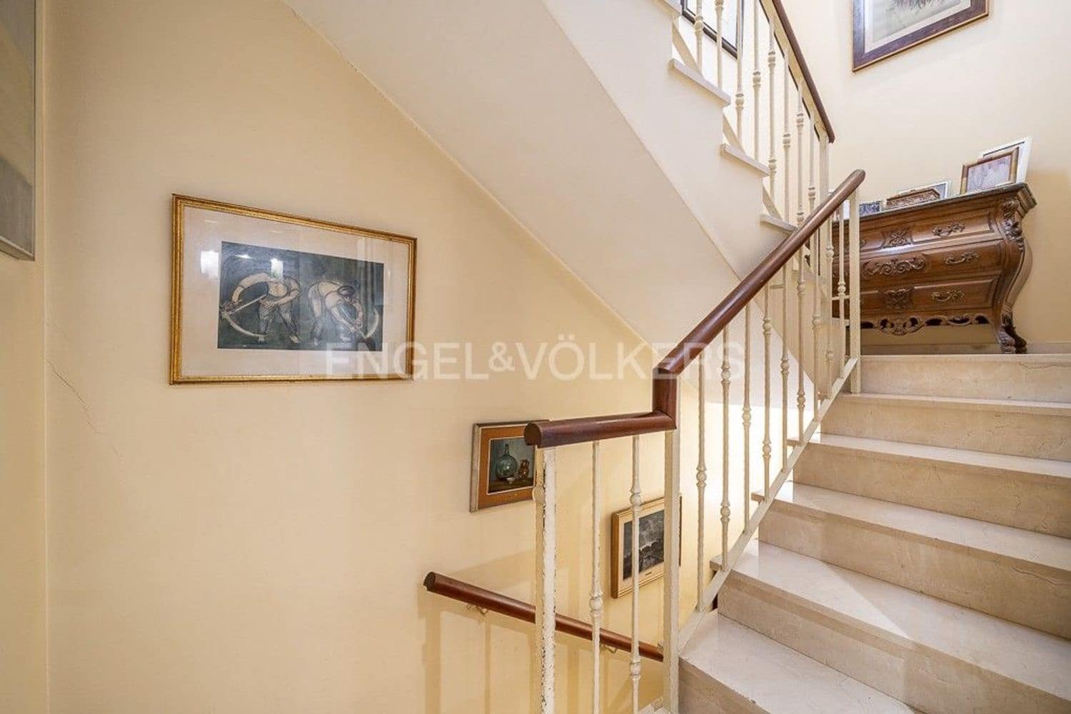 4 Zimmer Haus zu verkaufen in Estepona mit Garage - 695.000 € (Ref: 9733480)