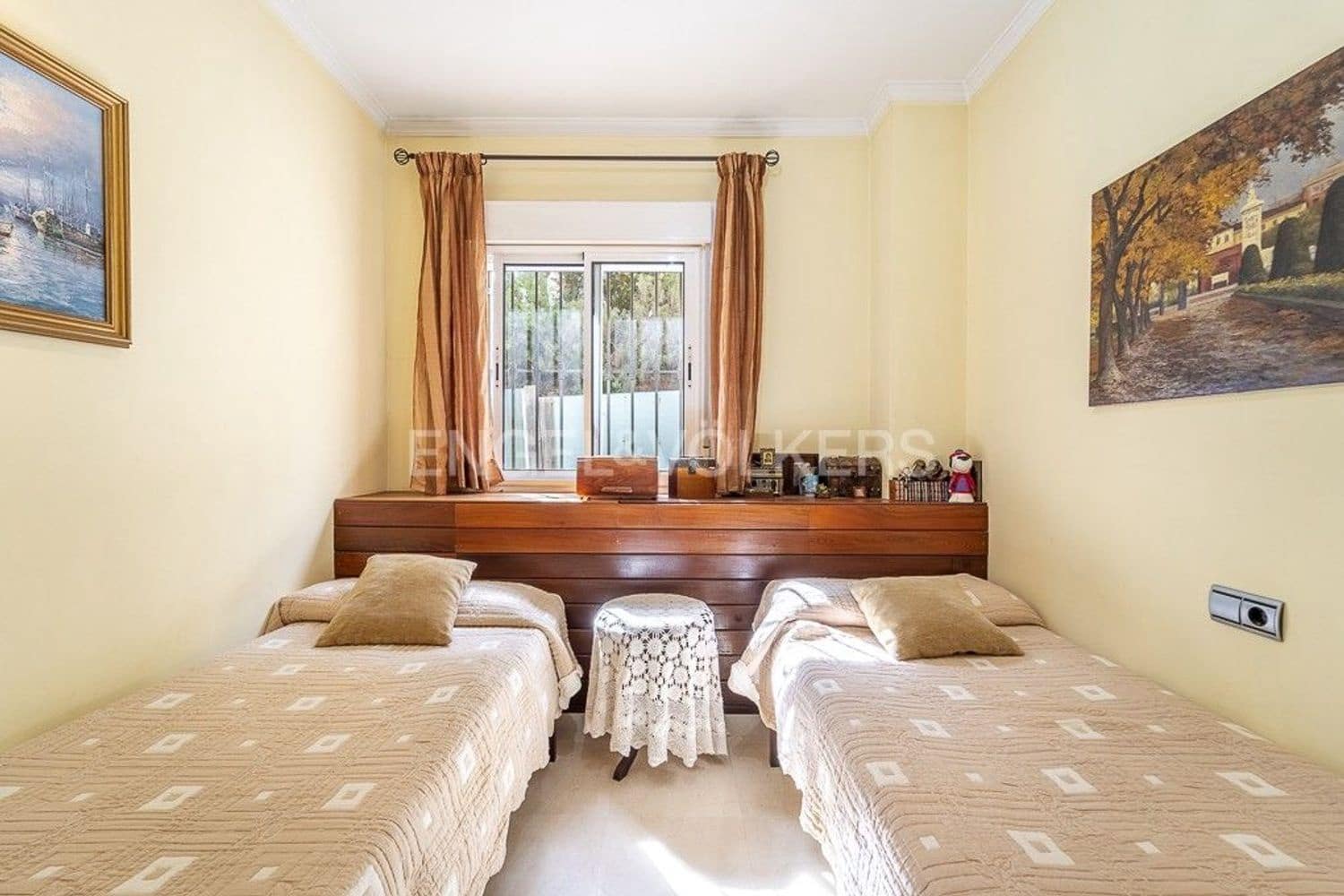 4 Zimmer Haus zu verkaufen in Estepona mit Garage - 695.000 € (Ref: 9733480)