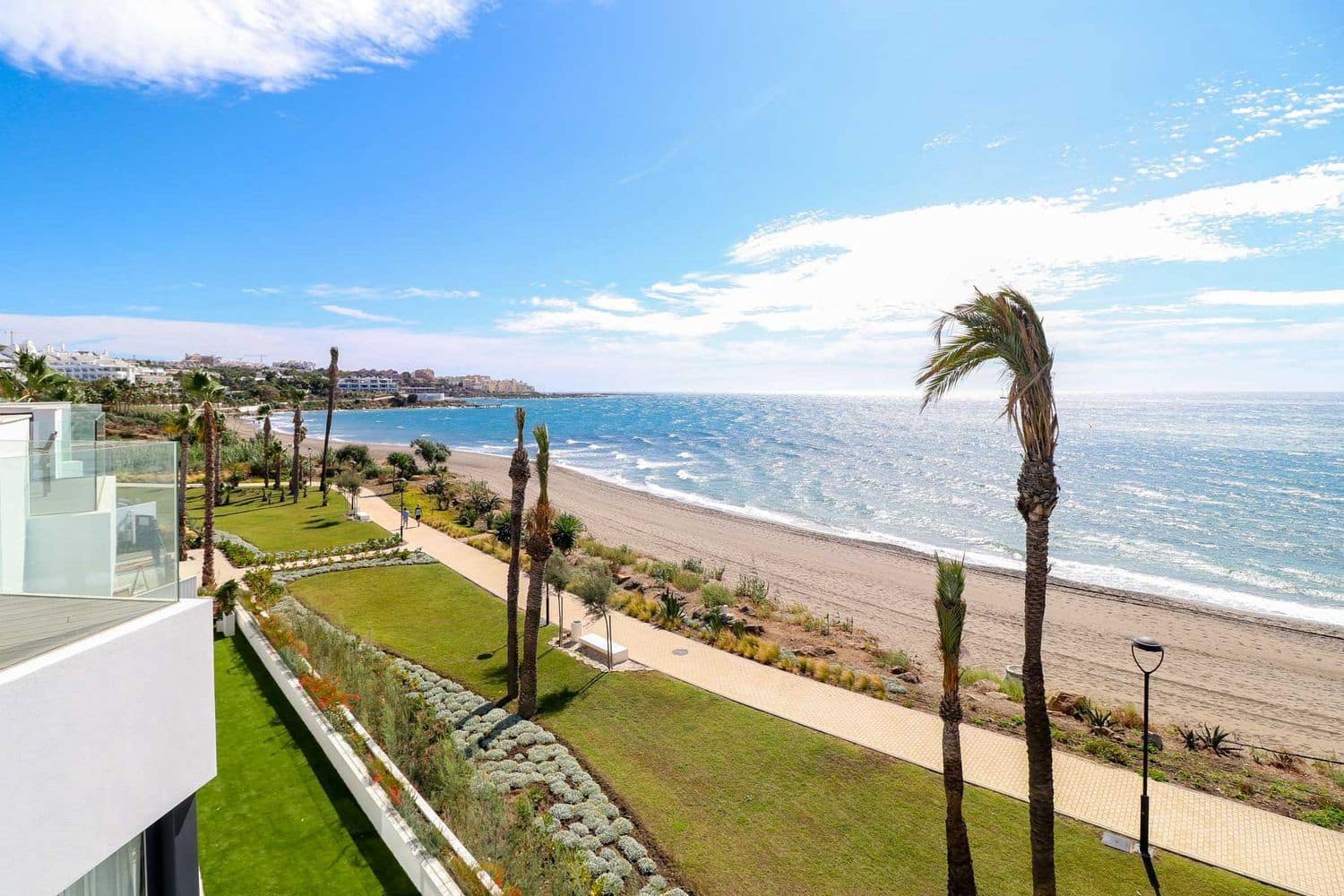 3 soverom Hus til salgs i Estepona med svømmebasseng garasje - € 2 350 000 (Ref: 9733481)