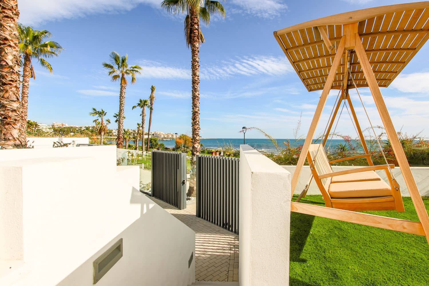 3 chambre Maison de Ville à vendre à Estepona avec piscine garage - 2 500 000 € (Ref: 9733482)