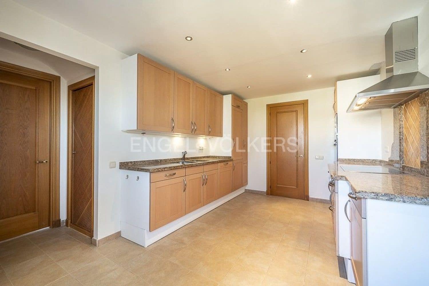 3 slaapkamer Appartement te koop in Costalita met zwembad garage - € 2.795.000 (Ref: 9733483)