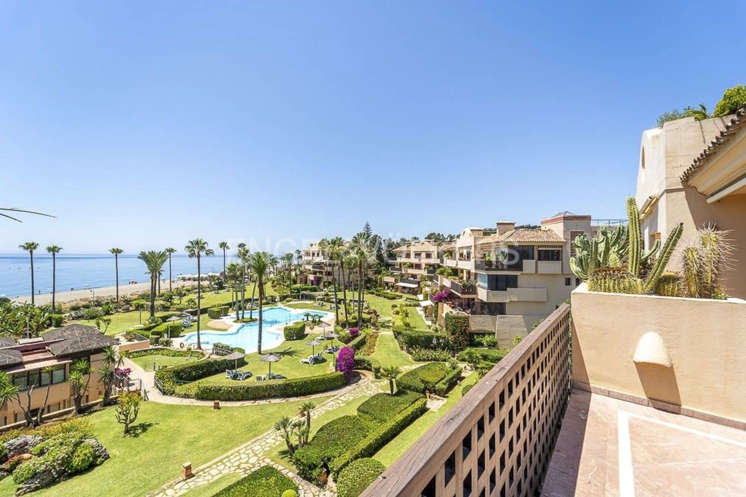 3 slaapkamer Appartement te koop in Costalita met zwembad garage - € 2.795.000 (Ref: 9733483)