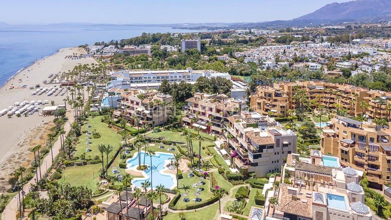 3 slaapkamer Appartement te koop in Costalita met zwembad garage - € 2.795.000 (Ref: 9733483)