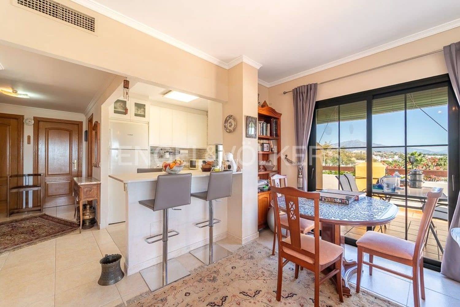 2 soveværelse Lejlighed til salg i New Golden Mile med garage - € 285.000 (Ref: 9733486)