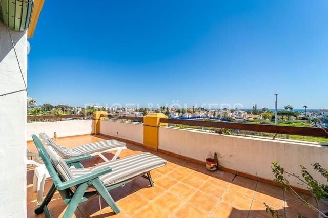 2 bedroom Apartment for sale in Cancelada, Estepona with garage - € 285,000 (Ref: 9733486)