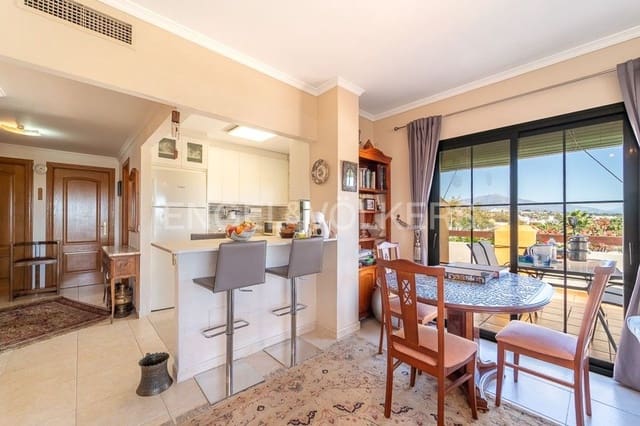 2 bedroom Apartment for sale in Cancelada, Estepona with garage - € 285,000 (Ref: 9733486)