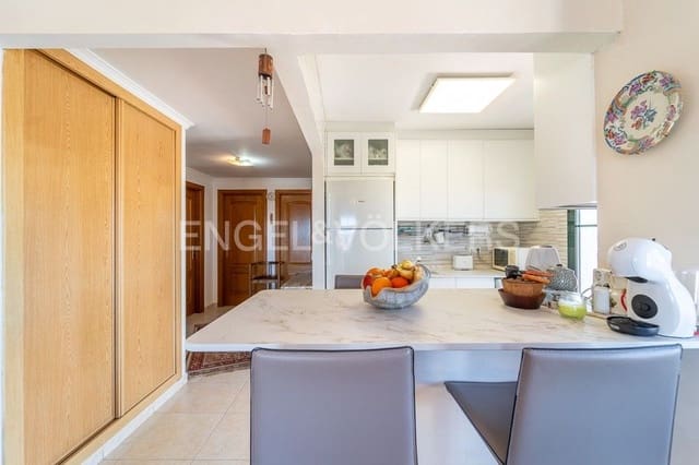 2 bedroom Apartment for sale in Cancelada, Estepona with garage - € 285,000 (Ref: 9733486)