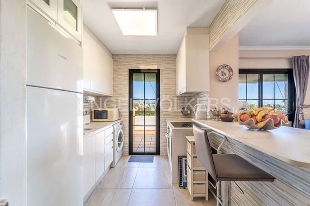 2 bedroom Apartment for sale in Cancelada, Estepona with garage - € 285,000 (Ref: 9733486)