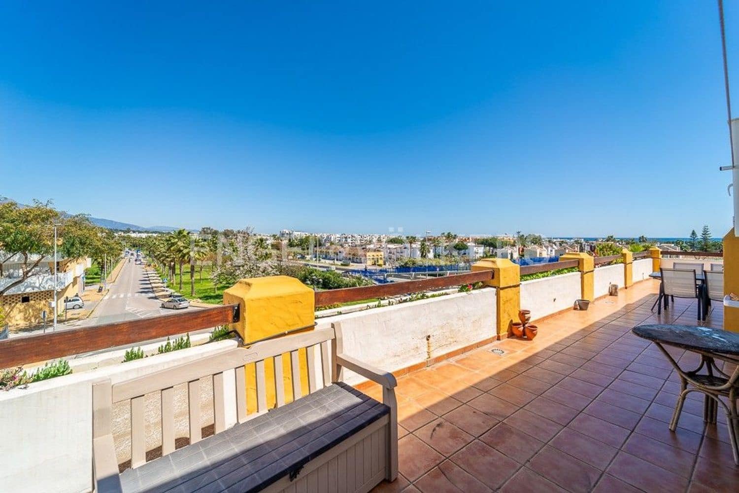 2 soveværelse Lejlighed til salg i New Golden Mile med garage - € 285.000 (Ref: 9733486)