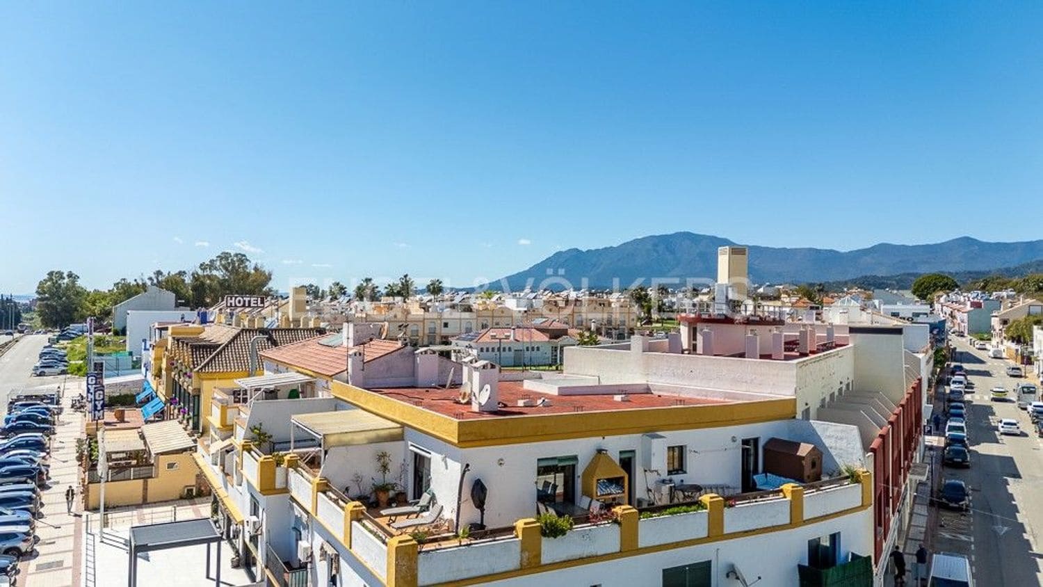 2 soveværelse Lejlighed til salg i New Golden Mile med garage - € 285.000 (Ref: 9733486)