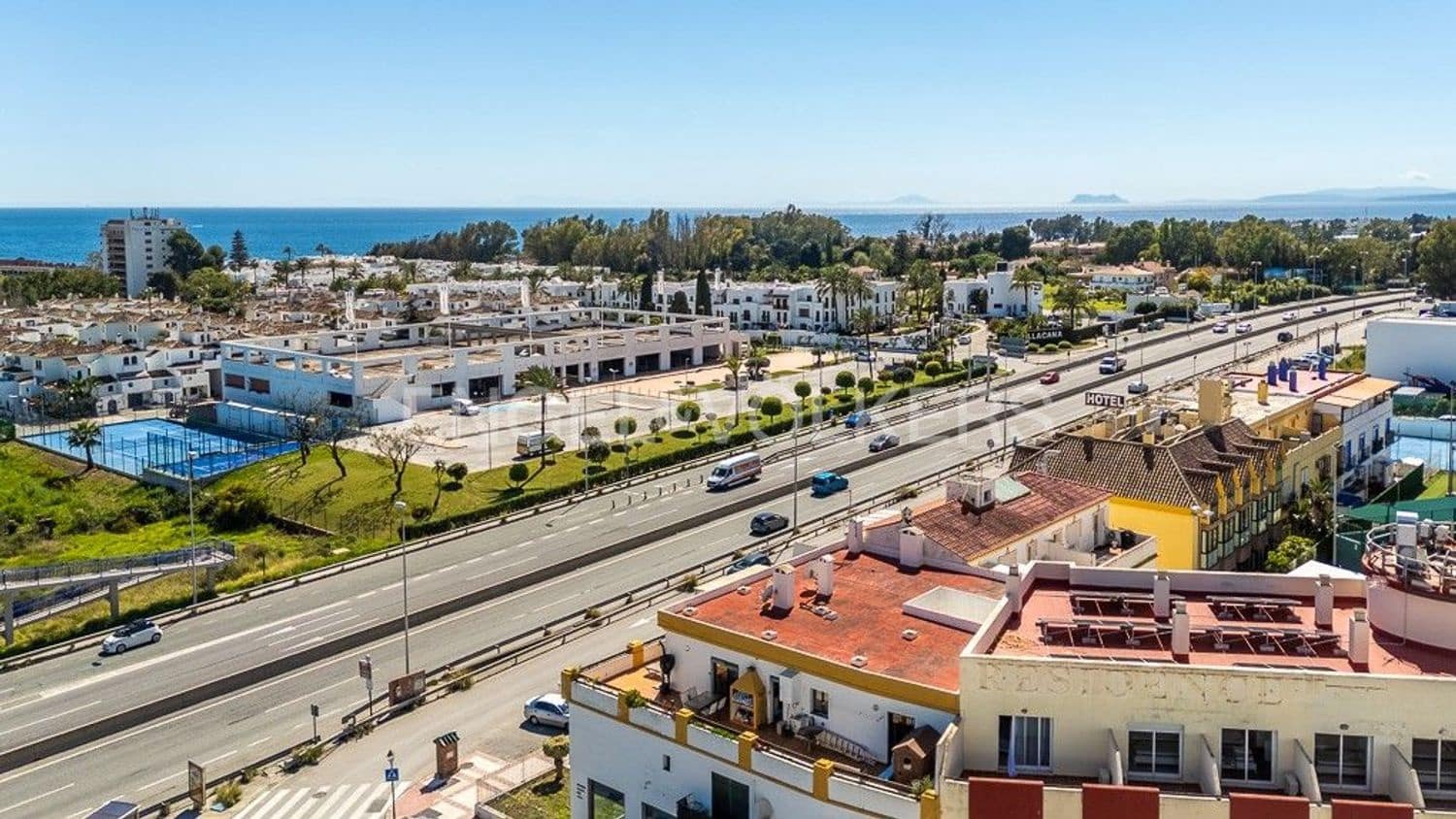 2 soveværelse Lejlighed til salg i New Golden Mile med garage - € 285.000 (Ref: 9733486)