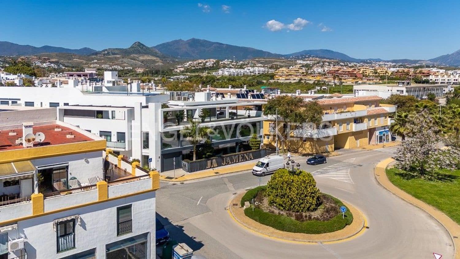 2 soveværelse Lejlighed til salg i New Golden Mile med garage - € 285.000 (Ref: 9733486)