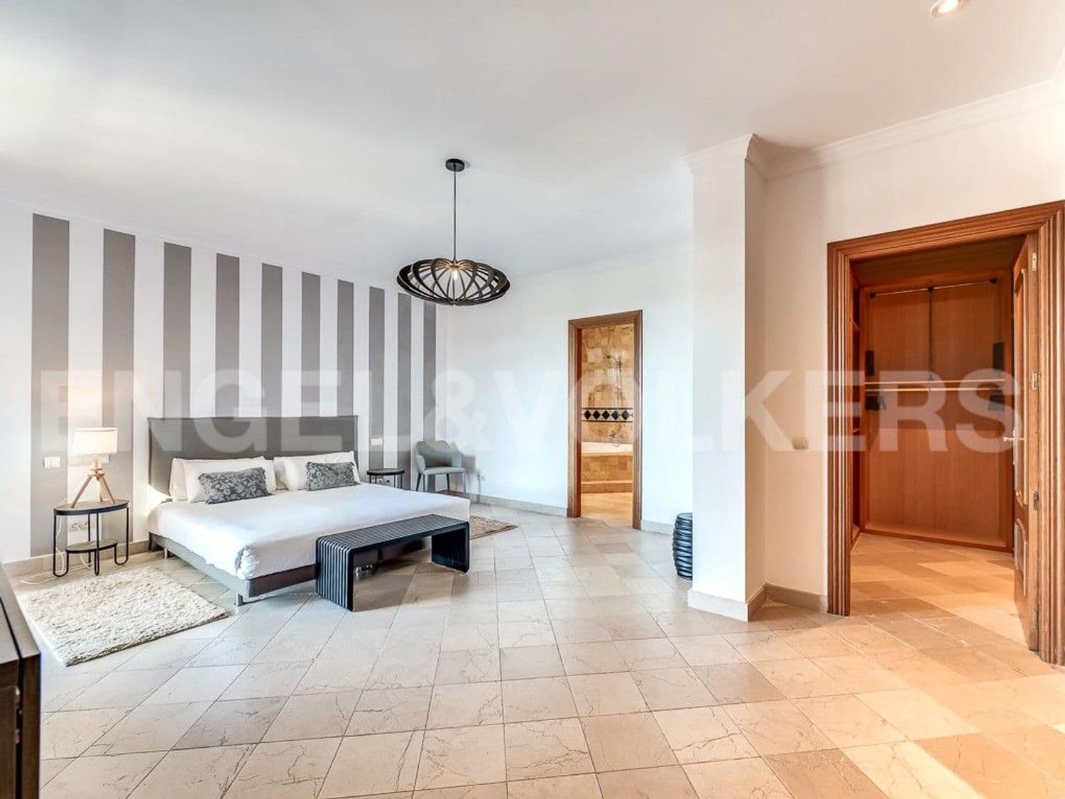 2 bedroom Apartment for sale in El Paraiso with pool garage - € 525,000 (Ref: 9733488)