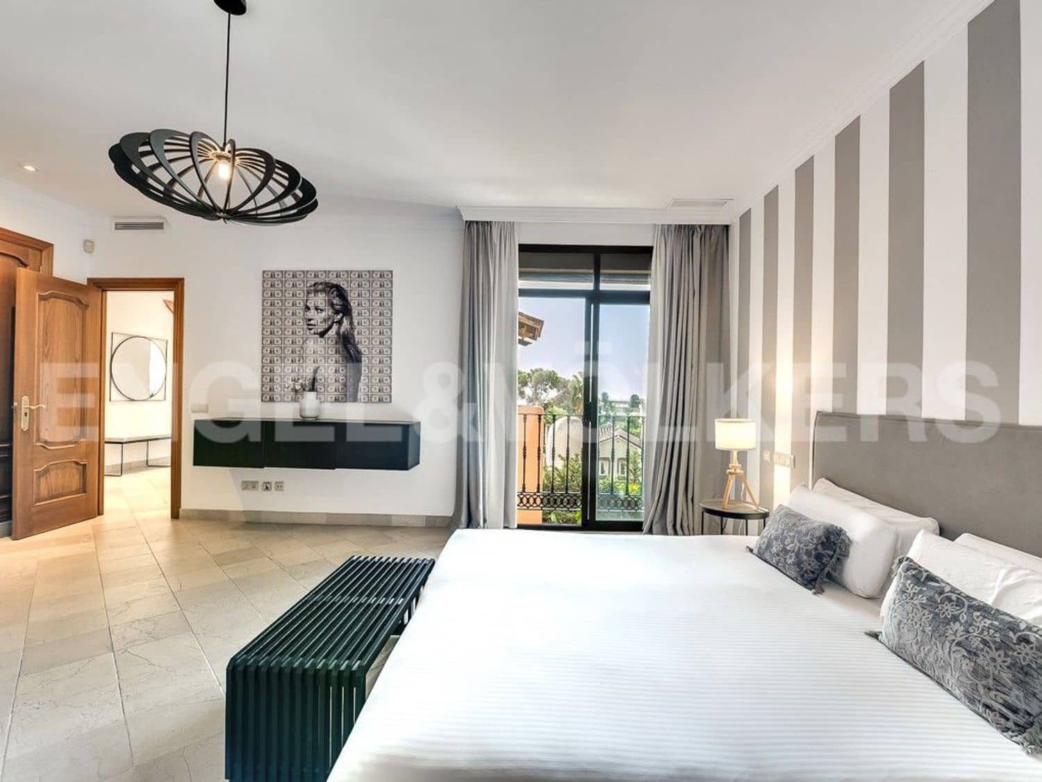 2 bedroom Apartment for sale in El Paraiso with pool garage - € 525,000 (Ref: 9733488)