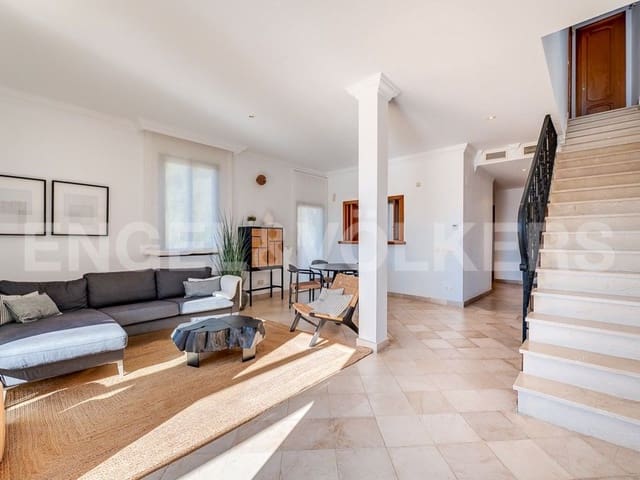 2 sovrum Lägenhet till salu i El Paraiso, Estepona med pool garage - 525 000 € (Ref: 9733488)