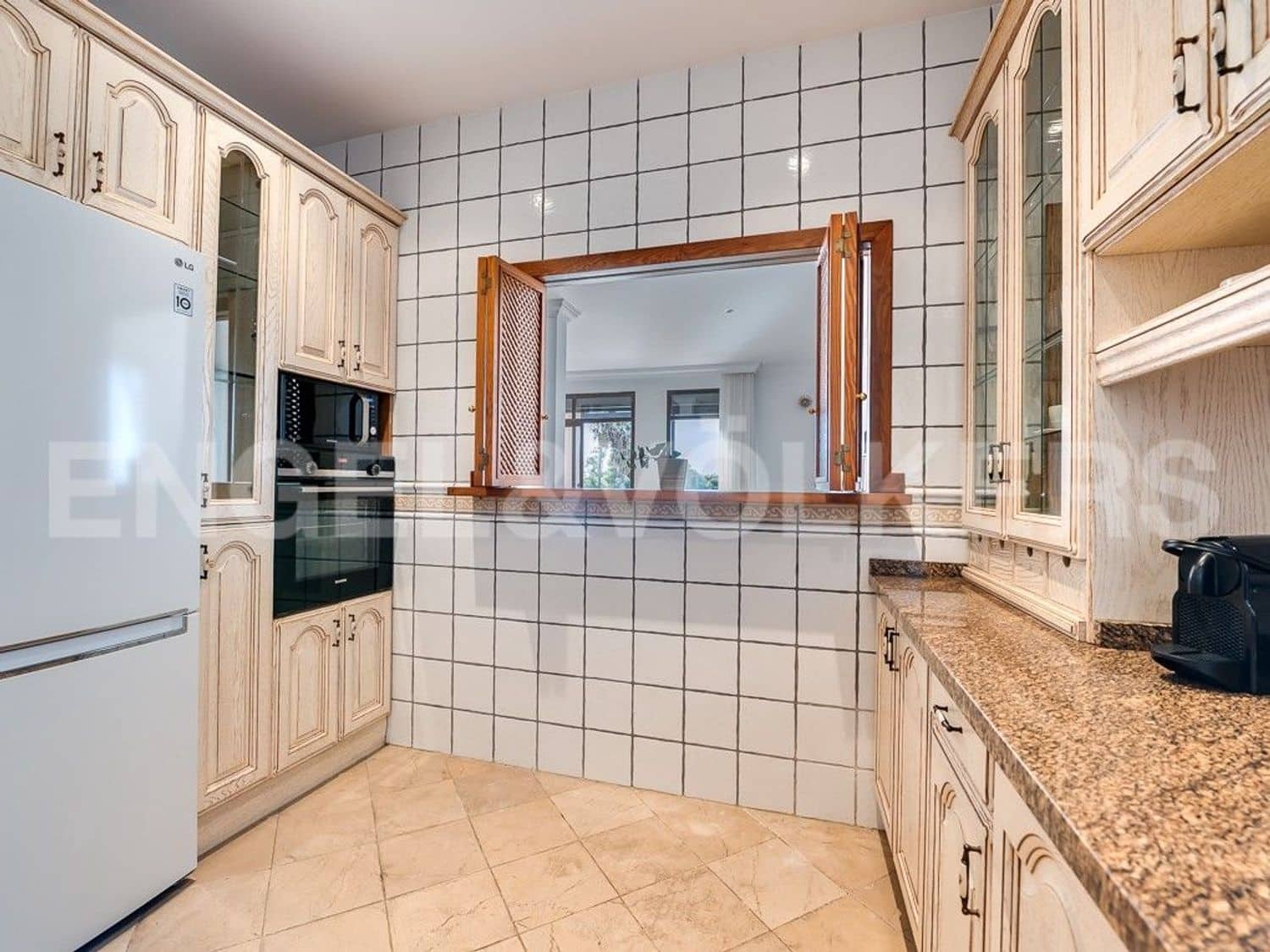 2 bedroom Apartment for sale in El Paraiso with pool garage - € 525,000 (Ref: 9733488)