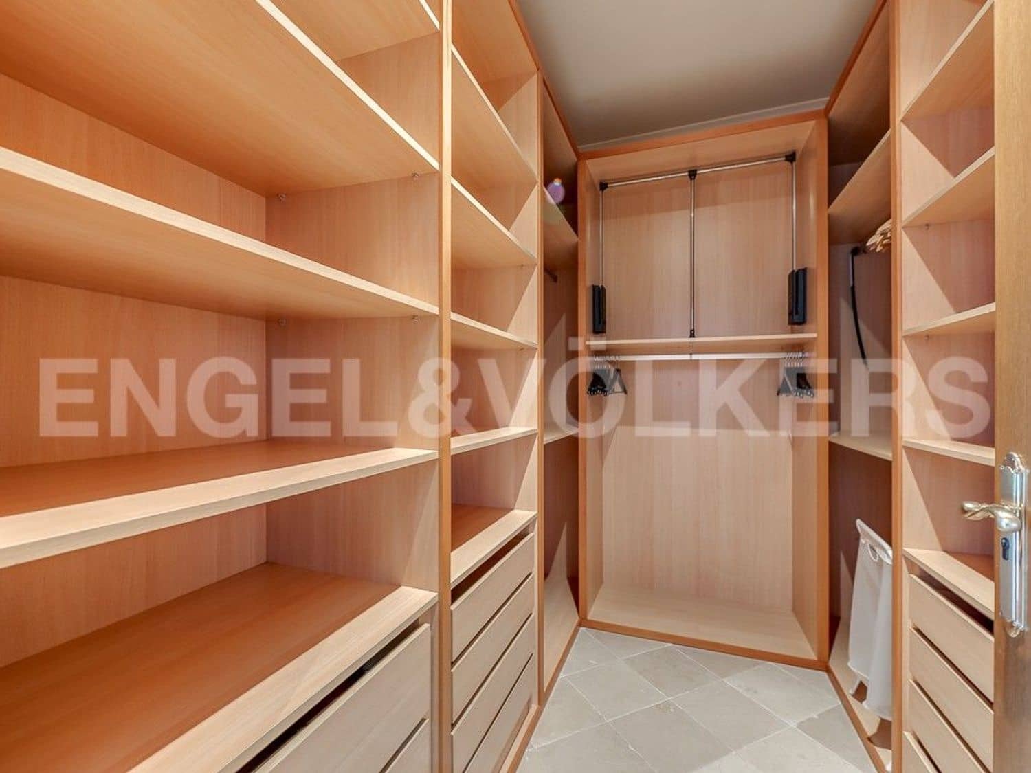 2 bedroom Apartment for sale in El Paraiso with pool garage - € 525,000 (Ref: 9733488)