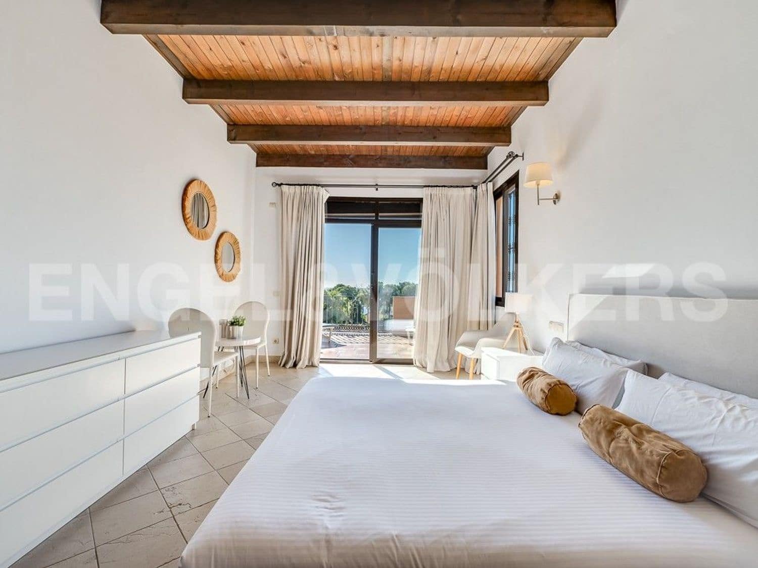 2 bedroom Apartment for sale in El Paraiso with pool garage - € 525,000 (Ref: 9733488)