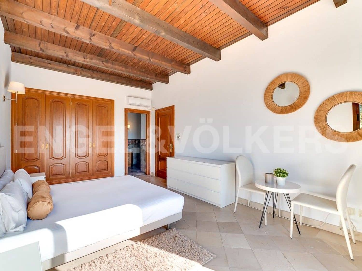 2 bedroom Apartment for sale in El Paraiso with pool garage - € 525,000 (Ref: 9733488)