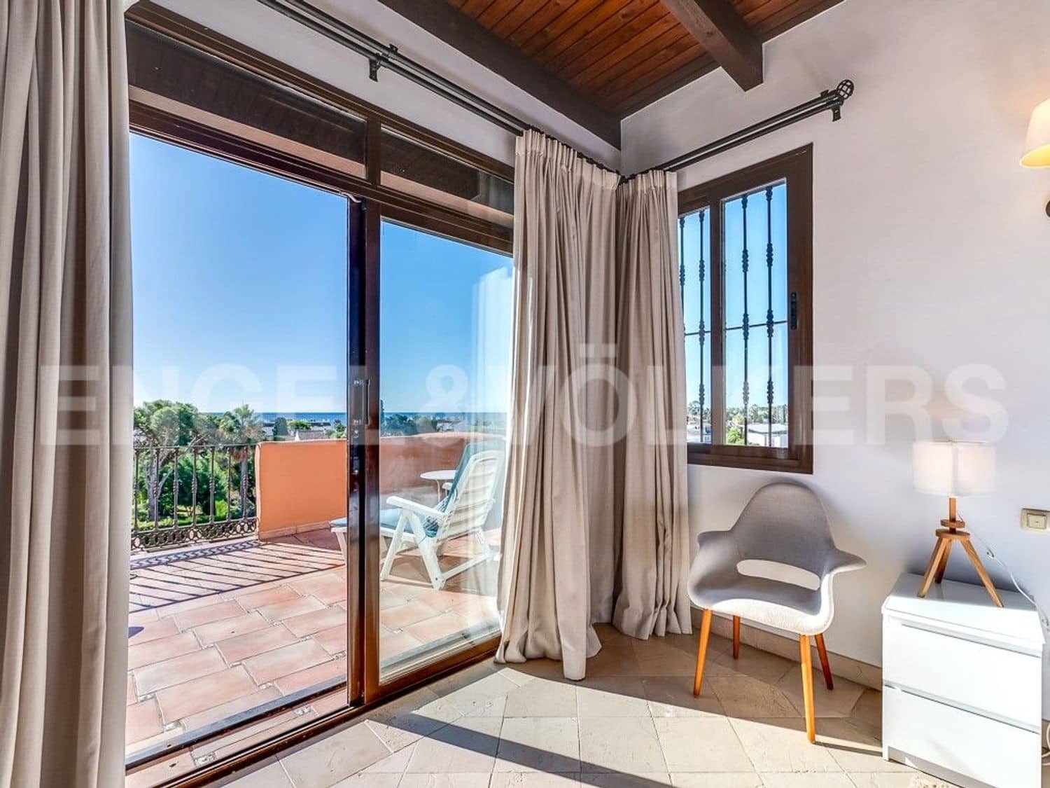 2 bedroom Apartment for sale in El Paraiso with pool garage - € 525,000 (Ref: 9733488)