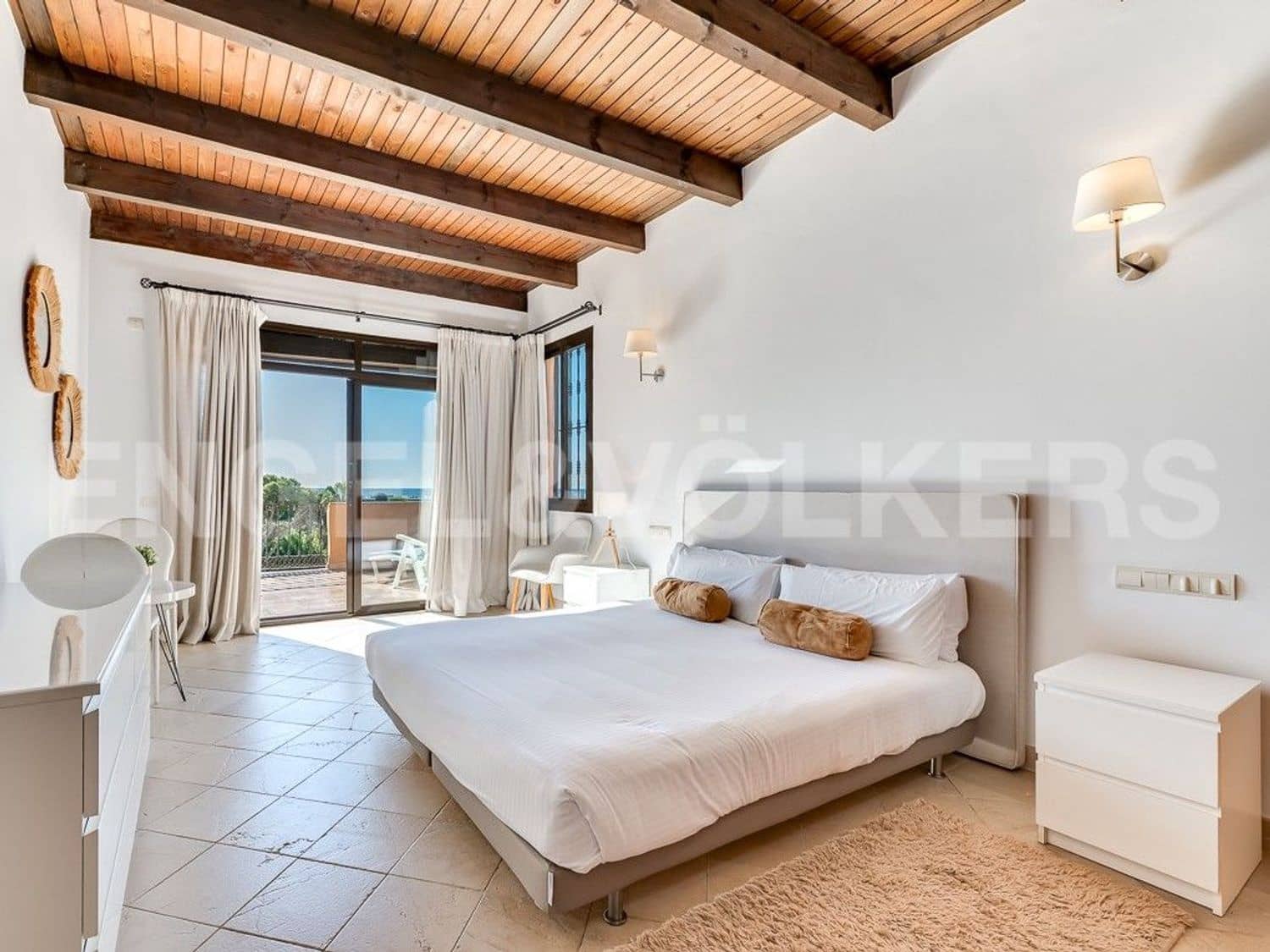 2 bedroom Apartment for sale in El Paraiso with pool garage - € 525,000 (Ref: 9733488)