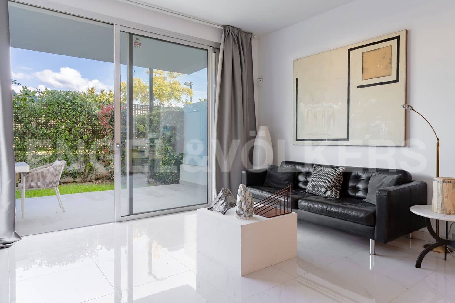 3 bedroom Apartment for sale in Estepona with pool garage - € 499,000 (Ref: 9733489)