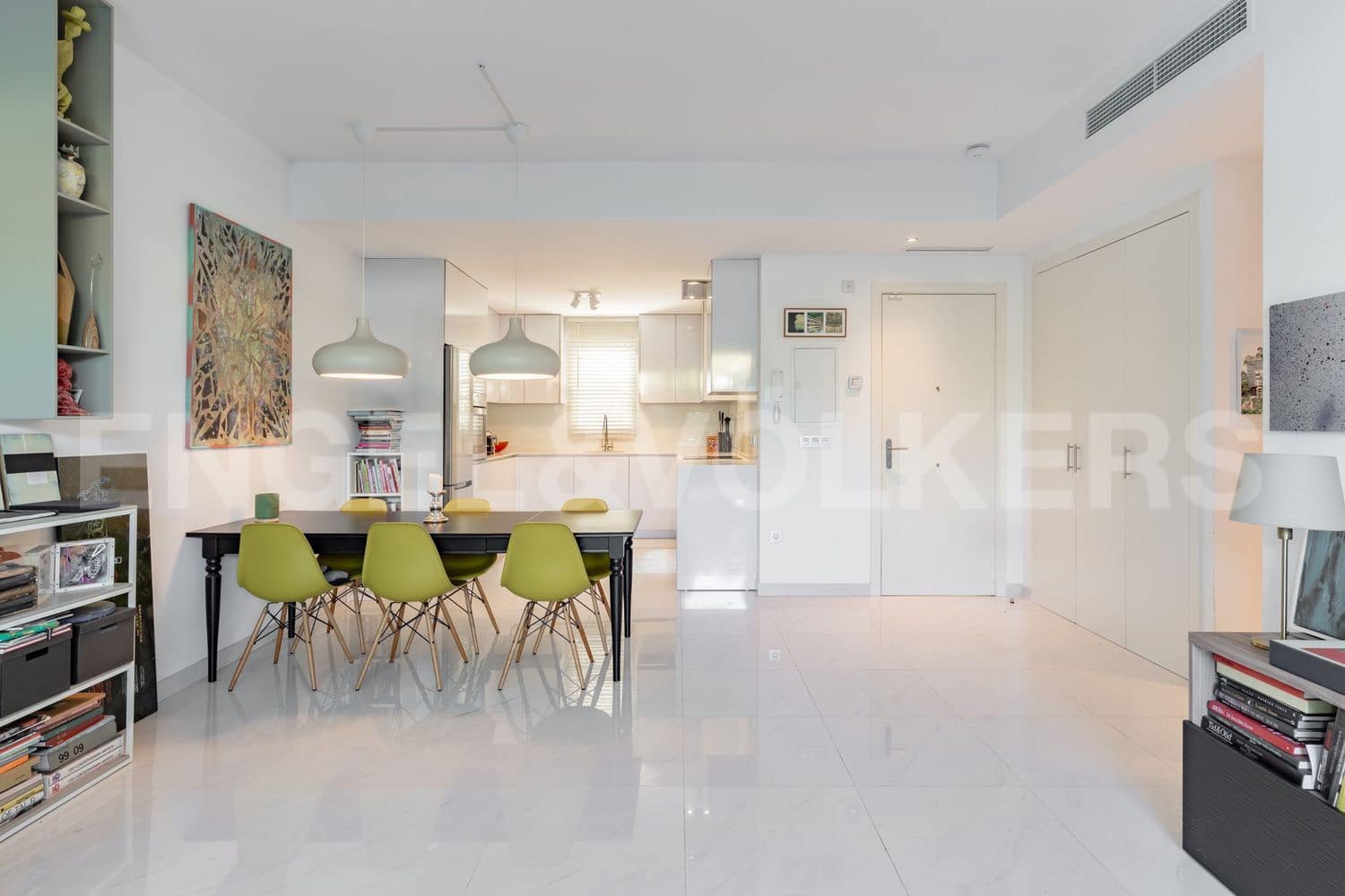 3 bedroom Apartment for sale in Estepona with pool garage - € 499,000 (Ref: 9733489)