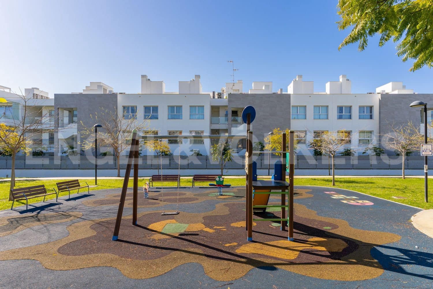 3 bedroom Apartment for sale in Estepona with pool garage - € 499,000 (Ref: 9733489)