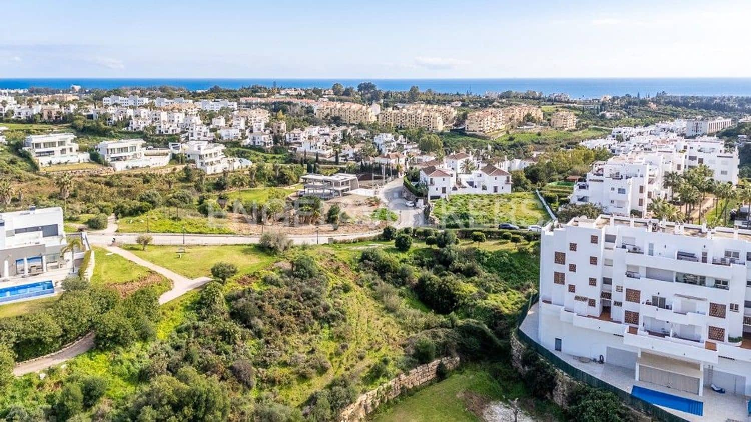 Landgrundstück zu verkaufen in Estepona - 380.000 € (Ref: 9733490)