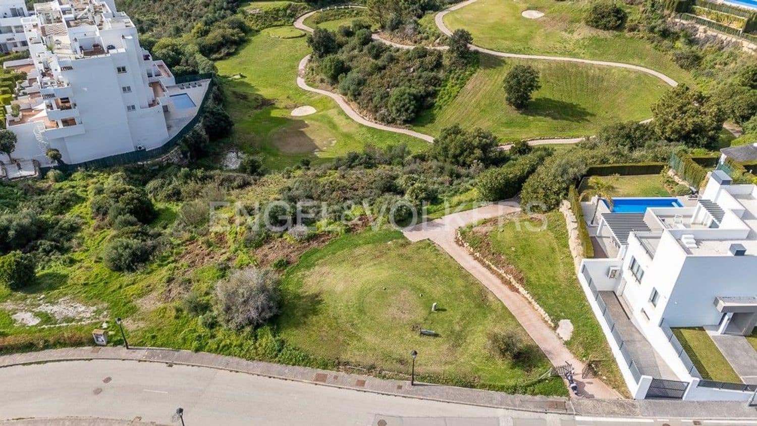 Landgrundstück zu verkaufen in Estepona - 380.000 € (Ref: 9733490)