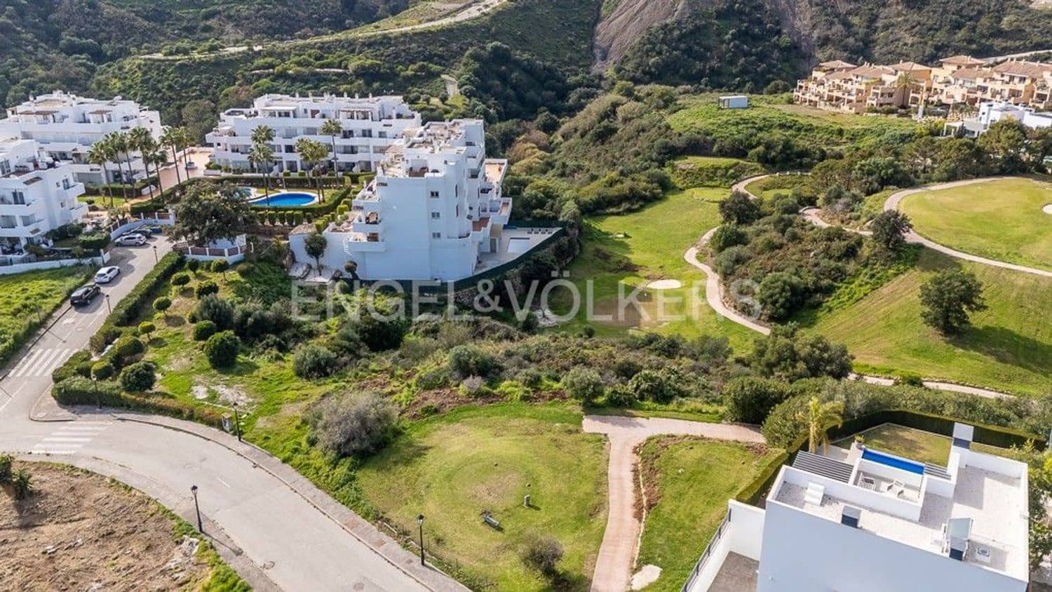 Landgrundstück zu verkaufen in Estepona - 380.000 € (Ref: 9733490)