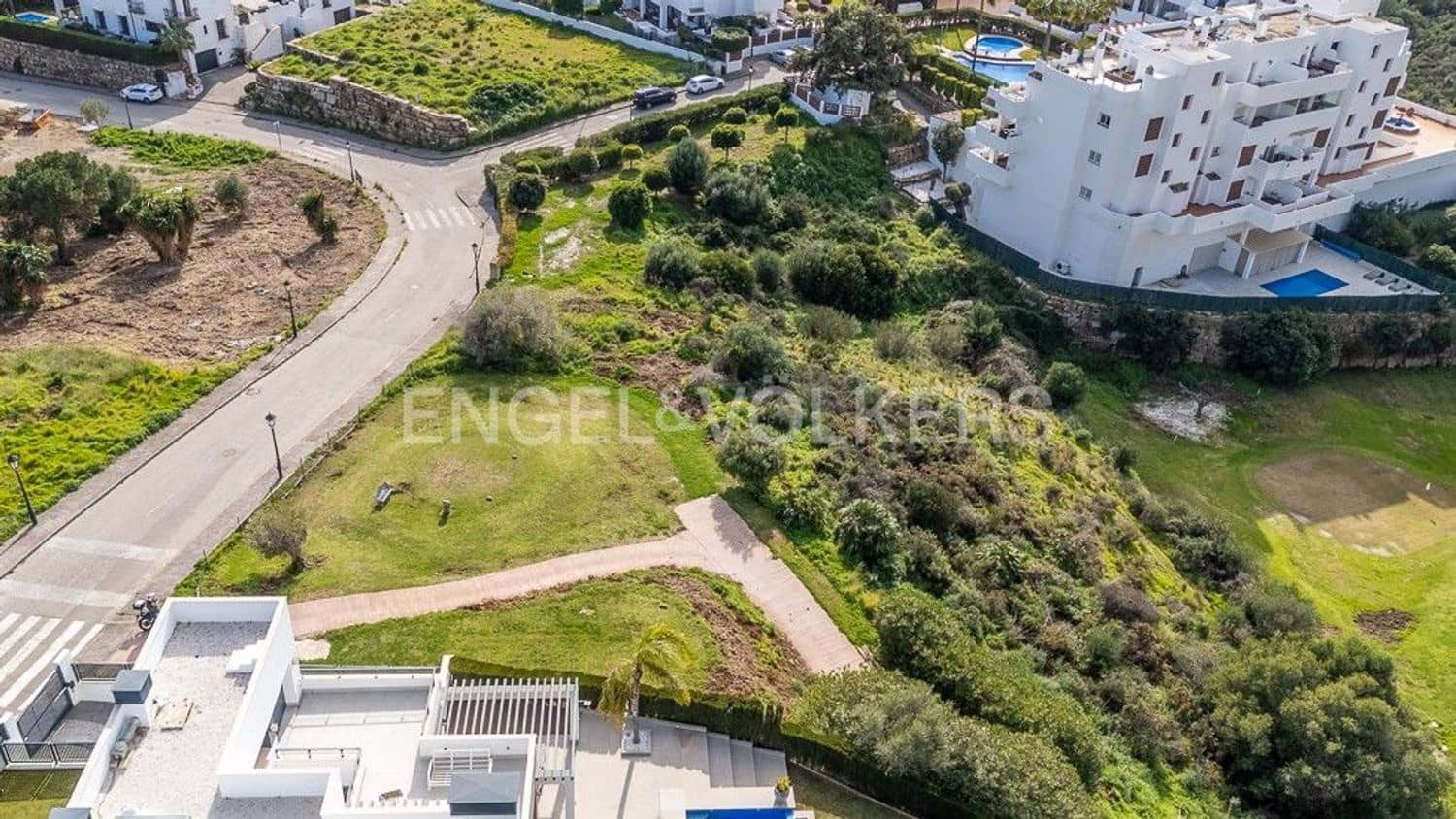Landgrundstück zu verkaufen in Estepona - 380.000 € (Ref: 9733490)