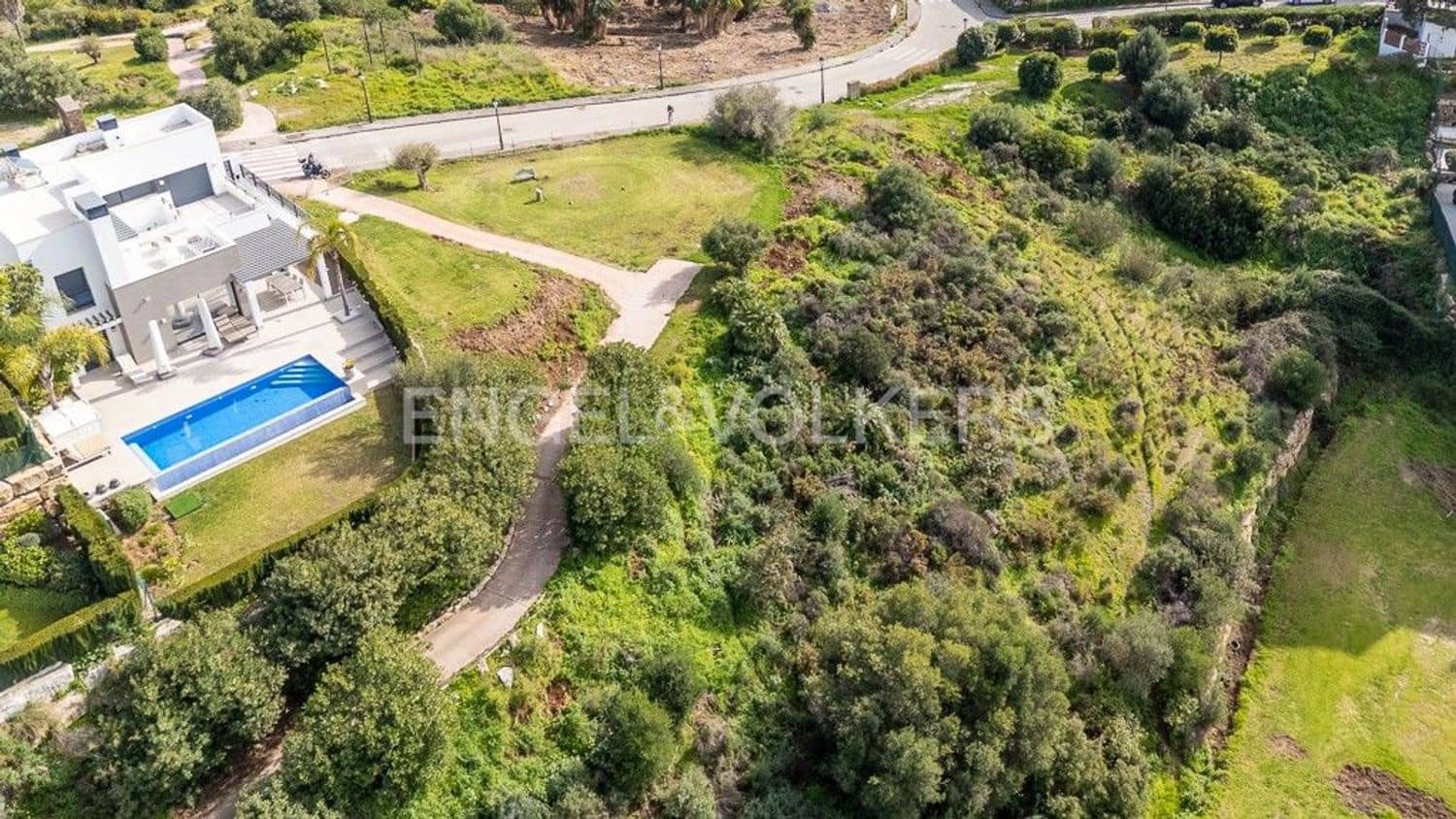 Landgrundstück zu verkaufen in Estepona - 380.000 € (Ref: 9733490)