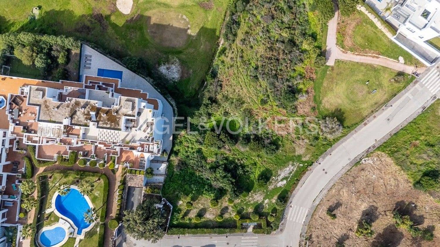 Landgrundstück zu verkaufen in Estepona - 350.000 € (Ref: 9733492)