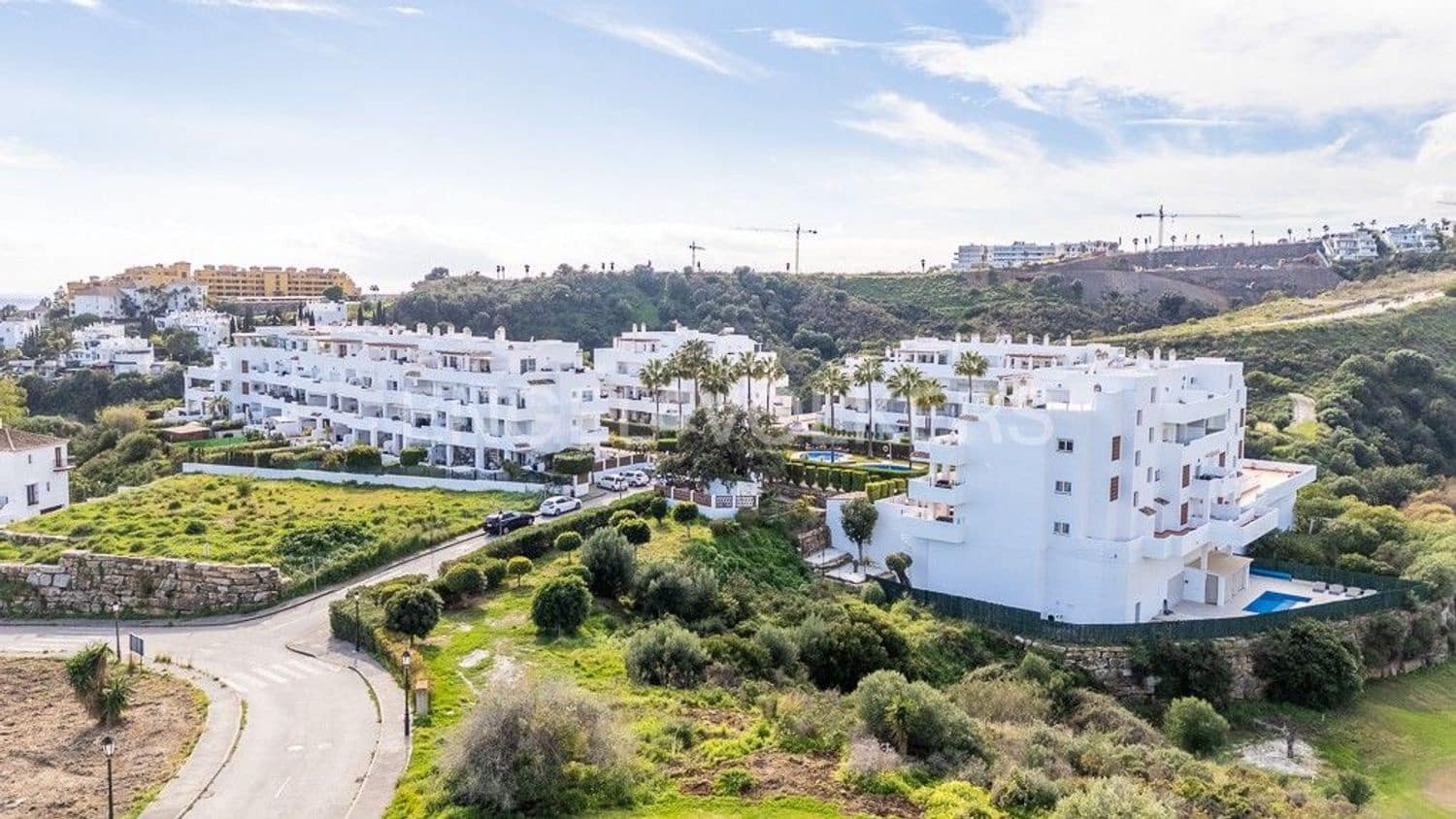 Landgrundstück zu verkaufen in Estepona - 350.000 € (Ref: 9733492)