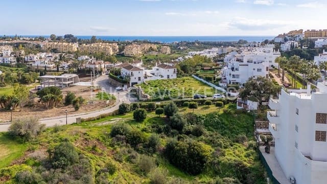 Landgrundstück zu verkaufen in La Concha - Resina Golf, Estepona - 350.000 € (Ref: 9733492)