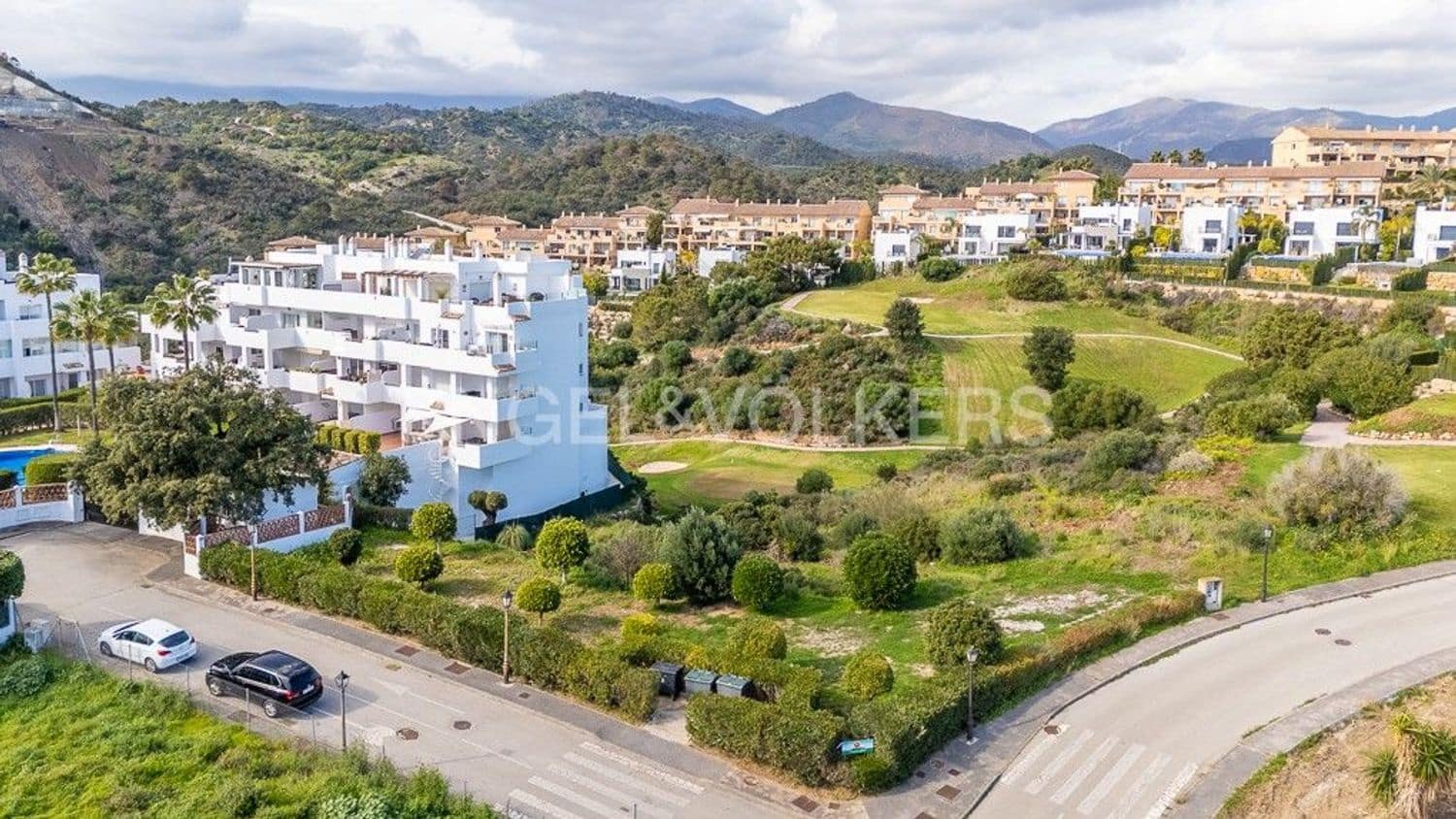 Landgrundstück zu verkaufen in Estepona - 350.000 € (Ref: 9733492)