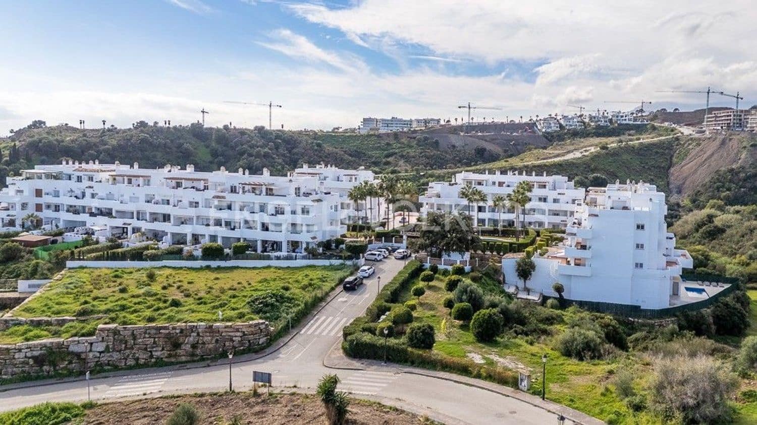 Landgrundstück zu verkaufen in Estepona - 350.000 € (Ref: 9733492)