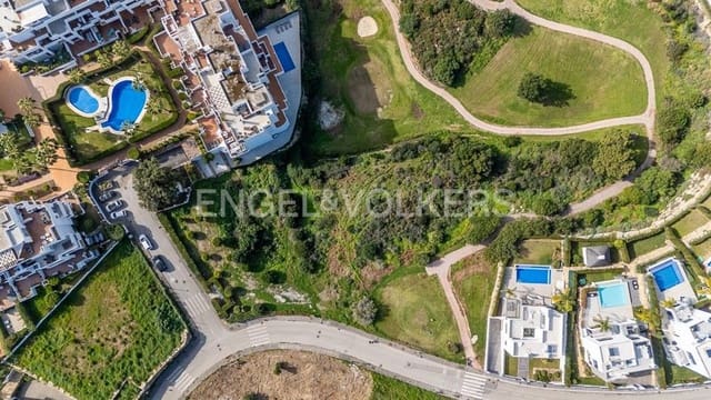 Landgrundstück zu verkaufen in La Concha - Resina Golf, Estepona - 350.000 € (Ref: 9733492)
