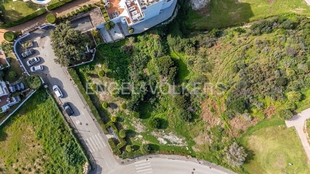 Landgrundstück zu verkaufen in La Concha - Resina Golf, Estepona - 350.000 € (Ref: 9733492)