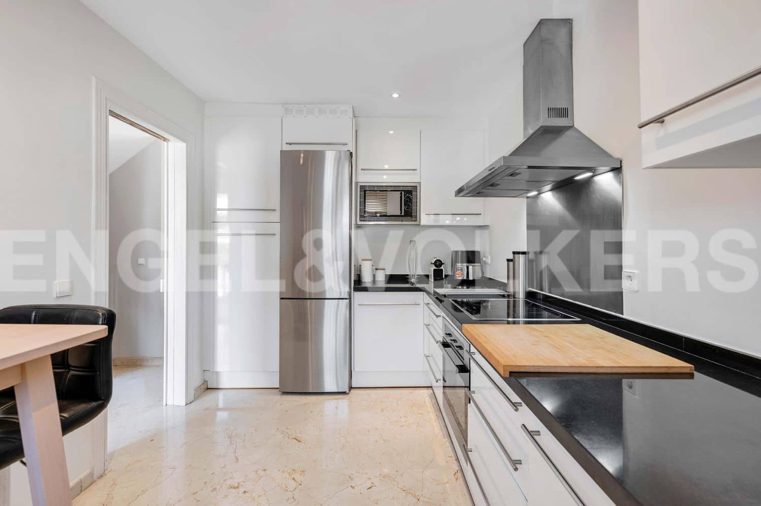 3 bedroom Townhouse for sale in New Golden Mile with pool garage - € 540,000 (Ref: 9733493)