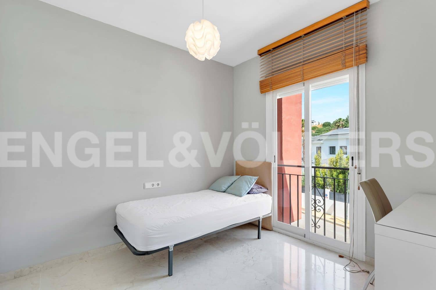 3 bedroom Townhouse for sale in New Golden Mile with pool garage - € 540,000 (Ref: 9733493)