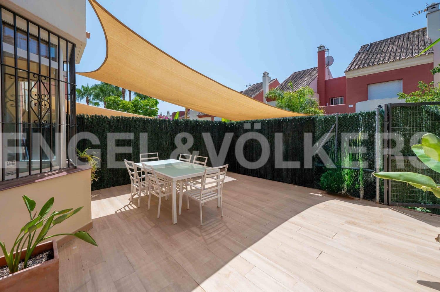 3 bedroom Townhouse for sale in New Golden Mile with pool garage - € 540,000 (Ref: 9733493)