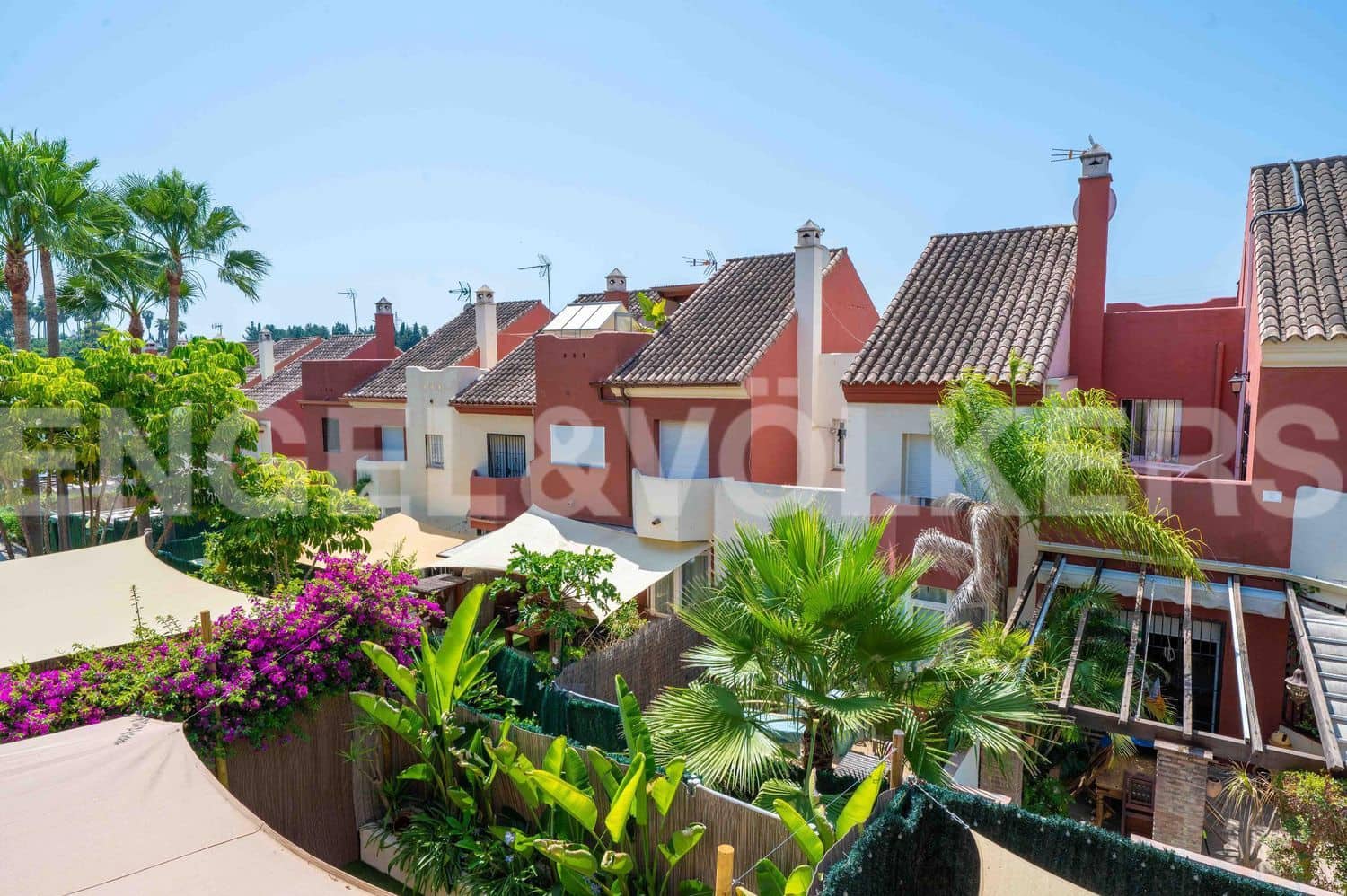 3 bedroom Townhouse for sale in New Golden Mile with pool garage - € 540,000 (Ref: 9733493)