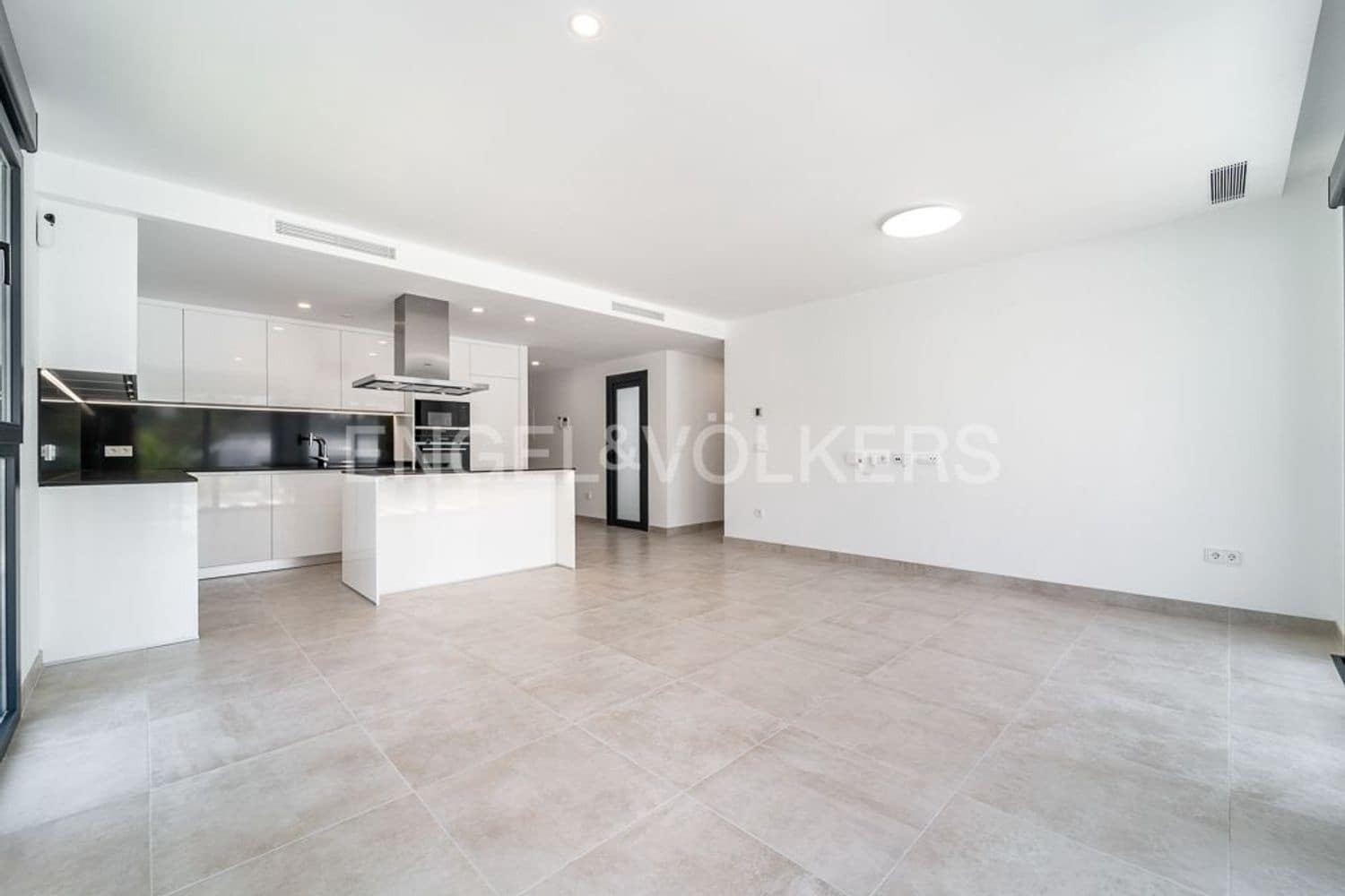 3 slaapkamer Appartement te koop in New Golden Mile met zwembad garage - € 895.000 (Ref: 9733494)