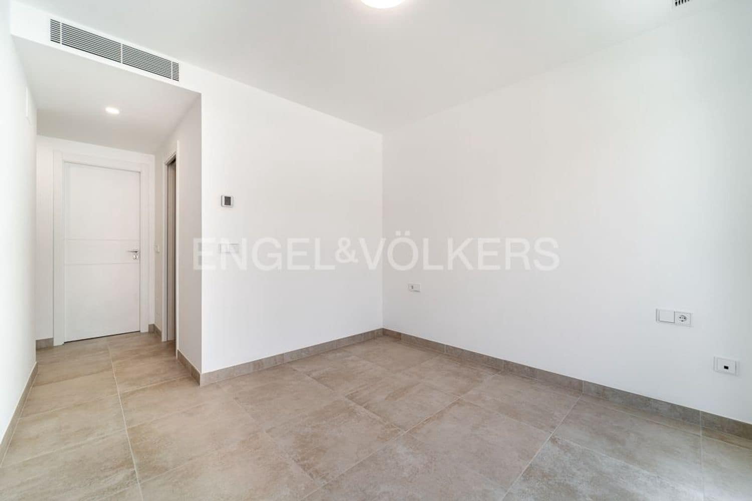 3 slaapkamer Appartement te koop in New Golden Mile met zwembad garage - € 895.000 (Ref: 9733494)