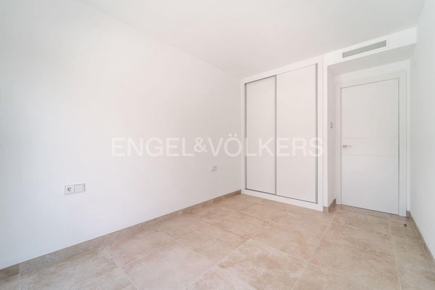 3 slaapkamer Appartement te koop in New Golden Mile met zwembad garage - € 895.000 (Ref: 9733494)