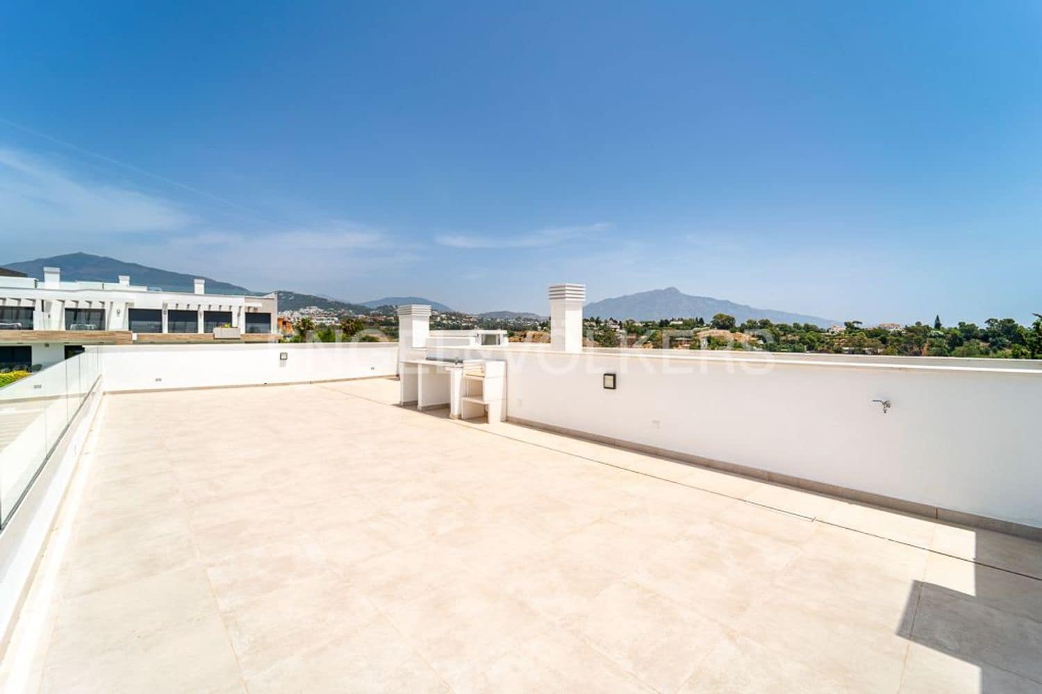 3 slaapkamer Appartement te koop in New Golden Mile met zwembad garage - € 895.000 (Ref: 9733494)